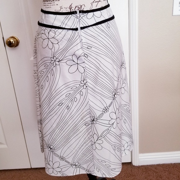 FINAL DISCOUNT-Charlotte Russe Skirt - Picture 5 of 5